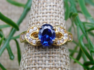 RING ROCK STONE LAPIDARY SPECIMEN