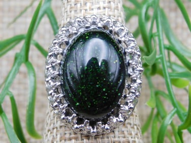 RING ROCK STONE LAPIDARY SPECIMEN