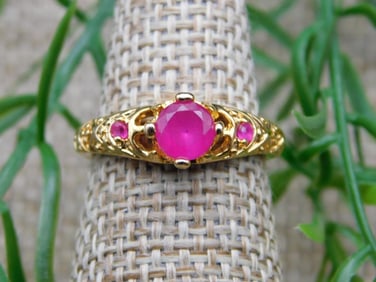 RING ROCK STONE LAPIDARY SPECIMEN