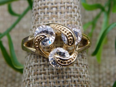 RING ROCK STONE LAPIDARY SPECIMEN