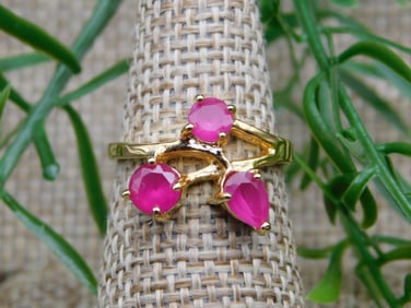 RING ROCK STONE LAPIDARY SPECIMEN