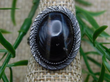 RING ROCK STONE LAPIDARY SPECIMEN