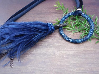 NECKLACE ROCK STONE LAPIDARY SPECIMEN