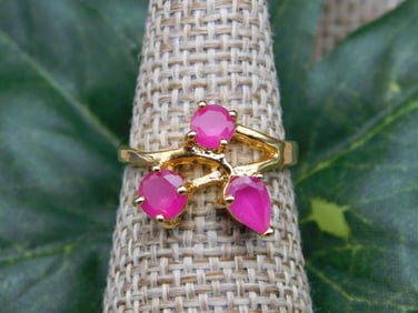 RING ROCK STONE LAPIDARY SPECIMEN