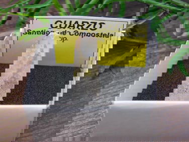 QUARTZ ROCK STONE LAPIDARY SPECIMEN