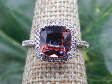 RING ROCK STONE LAPIDARY SPECIMEN