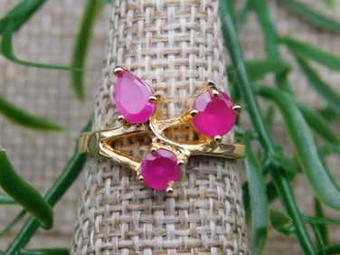 RING ROCK STONE LAPIDARY SPECIMEN