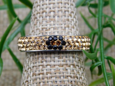 RING ROCK STONE LAPIDARY SPECIMEN