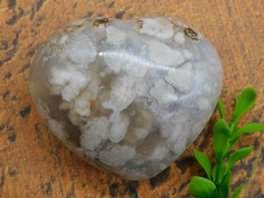HATMANS FLOWER PETAL AGATE ROCK STONE LAPIDARY SPECIMEN