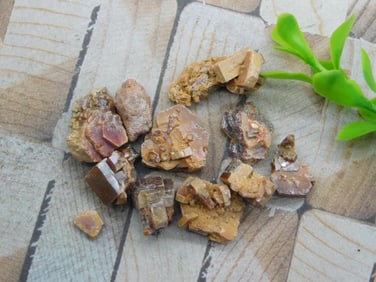 GEM VANADINITE ROCK STONE LAPIDARY SPECIMEN