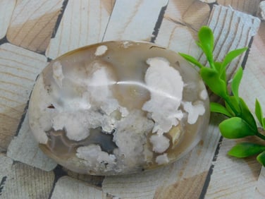 HATMANS FLOWER PETAL AGATE ROCK STONE LAPIDARY SPECIMEN