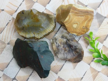 MIXED LOT ROCK STONE LAPIDARY SPECIMEN