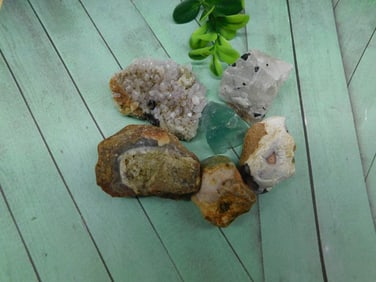 MIXED ROUGH LOT ROCK STONE LAPIDARY SPECIMEN