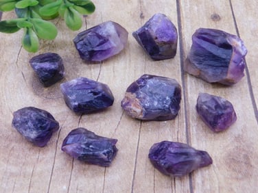 AMETHYST ROCK STONE LAPIDARY SPECIMEN