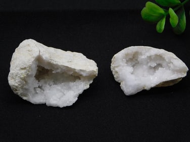 GEODE ROCK STONE LAPIDARY SPECIMEN
