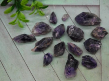 AMETHYST ROCK STONE LAPIDARY SPECIMEN