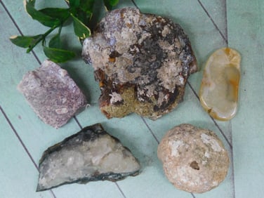 MIXED ROUGH LOT ROCK STONE LAPIDARY SPECIMEN