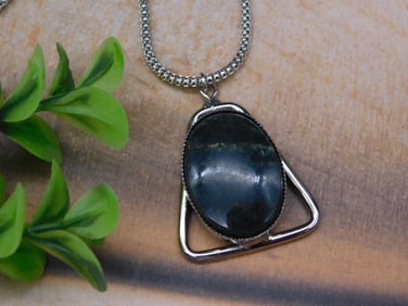 GENUINE STONE PENDANT ON CHAIN NECKLACE