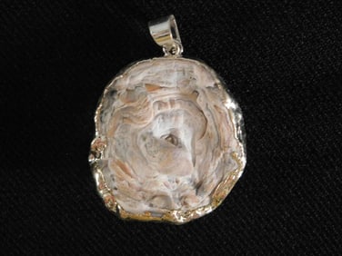 DRUZY PENDANT ROCK STONE LAPIDARY SPECIMEN
