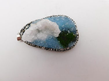 DRUZY QUARTZ AND MOSS PENDANT ROCK STONE LAPIDARY SPECIMEN