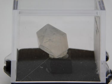 QUARTZ ROCK STONE LAPIDARY SPECIMEN