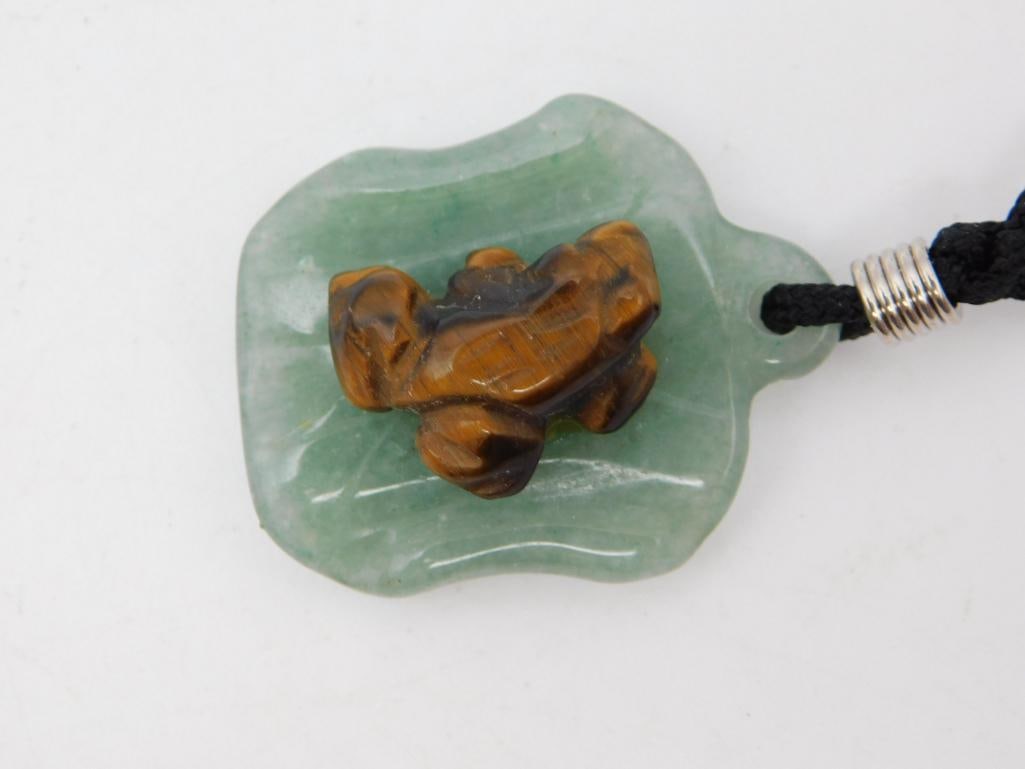 AVENTURINE LILLY PAD WITH TIGERS EYE FROG PENDANT NECKLACE ROCK STONE LAPIDARY SPECIMEN: AVENTURINE LILLY PAD WITH TIGERS EYE FROG PENDANT NECKLACE ROCK STONE LAPIDARY SPECIMEN