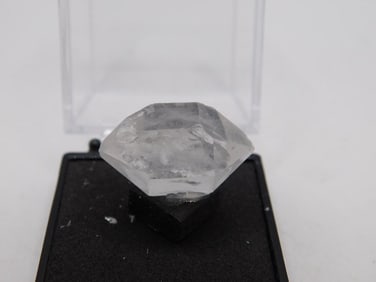 QUARTZ ROCK STONE LAPIDARY SPECIMEN