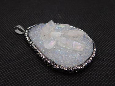 DRUZY QUARTZ PENDANT ROCK STONE LAPIDARY SPECIMEN