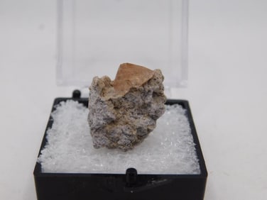 TOPAZ ROCK STONE LAPIDARY SPECIMEN