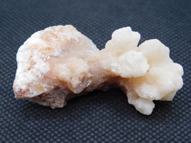 CAVE CRYSTAL ROCK STONE LAPIDARY SPECIMEN