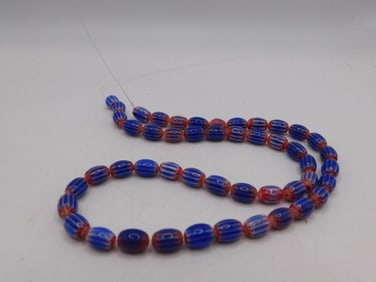 AFRICAN TRADE BEADS ROCK STONE LAPIDARY SPECIMEN