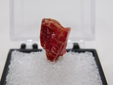VANADINITE ROCK STONE LAPIDARY SPECIMEN