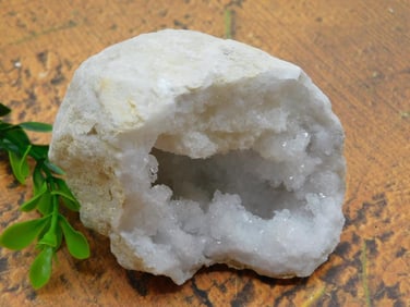 GEODE ROCK STONE LAPIDARY SPECIMEN