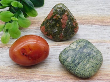 MIXED LOT ROCK STONE LAPIDARY SPECIMEN