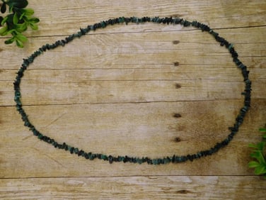 STONE NECKLACE ROCK STONE LAPIDARY SPECIMEN