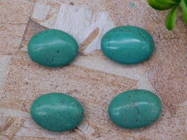 STONE BEADS ROCK STONE LAPIDARY SPECIMEN