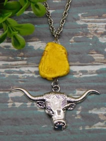BULL HEAD PENDANT ON CHAIN NECKLACE ROCK STONE LAPIDARY SPECIMEN