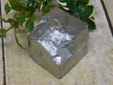 NATURAL FORMATION PYRITE CUBE ROCK STONE LAPIDARY SPECIMEN