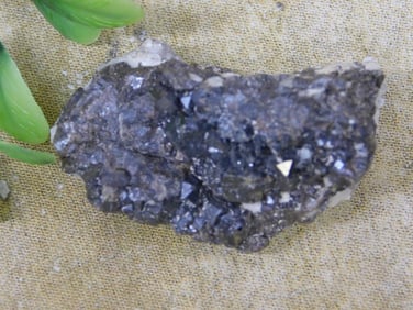 ROCK STONE LAPIDARY SPECIMEN