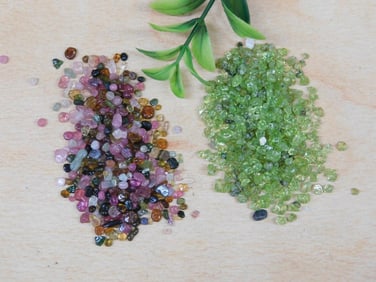 PERIDOT AND TOURMALINE ROCK STONE LAPIDARY SPECIMEN