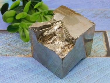 NATURAL FORMATION PYRITE CUBE ROCK STONE LAPIDARY SPECIMEN