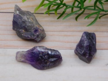 AMETHYST ROCK STONE LAPIDARY SPECIMEN