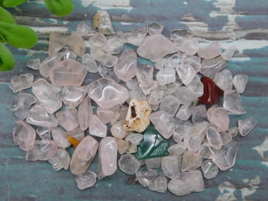 ROSE QUARTZ ROCK STONE LAPIDARY SPECIMEN