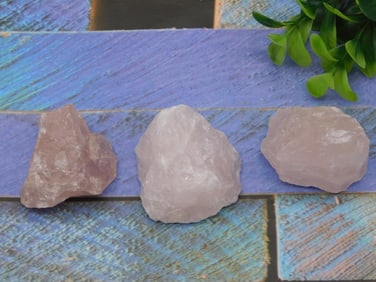ROSE QUARTZ ROCK STONE LAPIDARY SPECIMEN