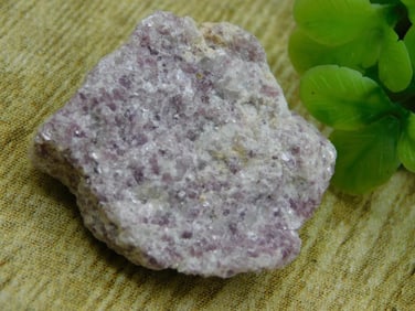 LEPIDOLITE ROCK STONE LAPIDARY SPECIMEN