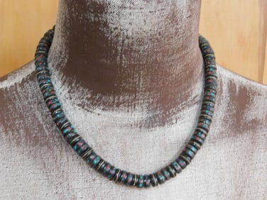 AFRICAN TRADE BEADS ROCK STONE LAPIDARY SPECIMEN