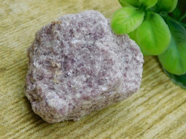 LEPIDOLITE ROCK STONE LAPIDARY SPECIMEN