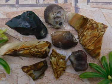 MIXED LOT ROCK STONE LAPIDARY SPECIMEN