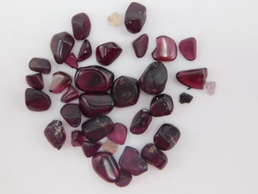 GARNET ROCK STONE LAPIDARY SPECIMEN
