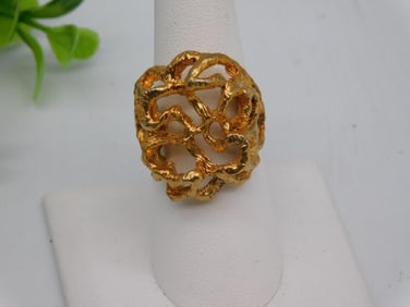 HAMMERED GOLD TONE RING